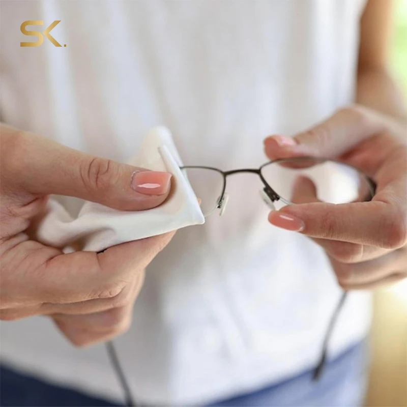 eye-glass-lens-wipes-suppliers